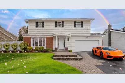 8 Sagamore Way S, Jericho, NY 11753 - Photo 1
