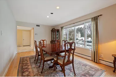 8 Sagamore Way S, Jericho, NY 11753 - Photo 15
