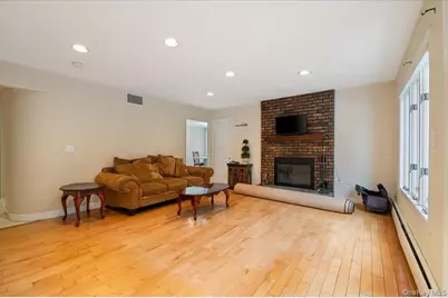 8 Sagamore Way S, Jericho, NY 11753 - Photo 17