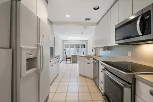 8 Sagamore Way S, Jericho, NY 11753 - Photo 5