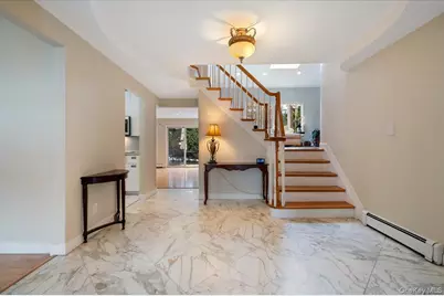 8 Sagamore Way S, Jericho, NY 11753 - Photo 3