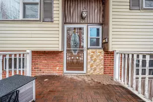 29 N Baldwin Pl, Massapequa, NY 11758 - Photo 3