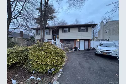 29 N Baldwin Place, Massapequa, NY 11758 - Photo 1