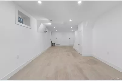 13205 109th Avenue, Ozone Park, NY 11420 - Photo 11