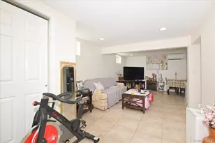 556 Park Ave, West Hempstead, NY 11552 - Photo 21