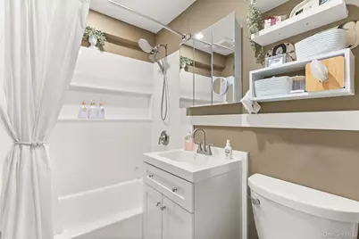 8 Garden Boulevard, Hicksville, NY 11801 - Photo 9