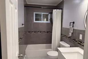 331 American Blvd, Brentwood, NY 11717 - Photo 19