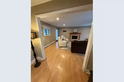 22 Jersey Street, Deer Park, NY 11729 - Photo 15