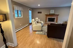 22 Jersey St, Deer Park, NY 11729 - Photo 15