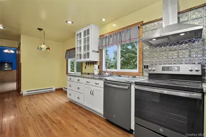 137 Lookout Pass, Stormville, NY 12582 - Photo 5