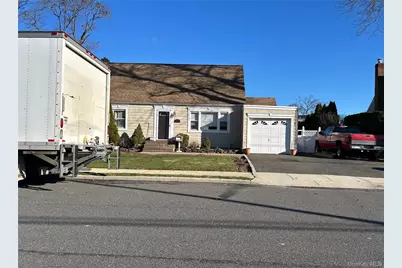 95 Clark Avenue, Massapequa, NY 11758 - Photo 3