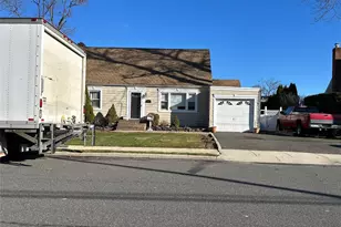 95 Clark Ave, Massapequa, NY 11758 - Photo 3