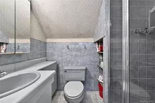 49-54 166th St, Fresh Meadows, NY 11365 - Photo 33