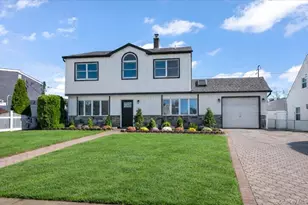 89 Ridge Ln, Levittown, NY 11756 - Photo 3