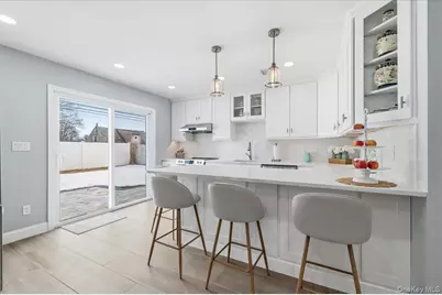 89 Ridge Lane, Levittown, NY 11756 - Photo 19