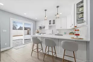 89 Ridge Ln, Levittown, NY 11756 - Photo 19