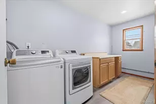 89 Ridge Ln, Levittown, NY 11756 - Photo 23