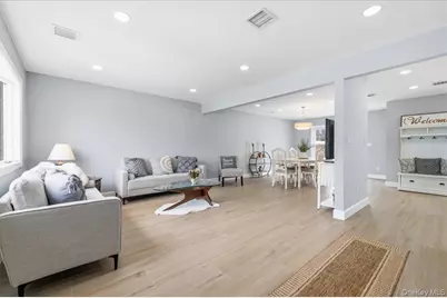 89 Ridge Lane, Levittown, NY 11756 - Photo 7