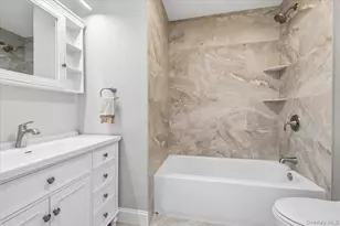 89 Ridge Ln, Levittown, NY 11756 - Photo 31