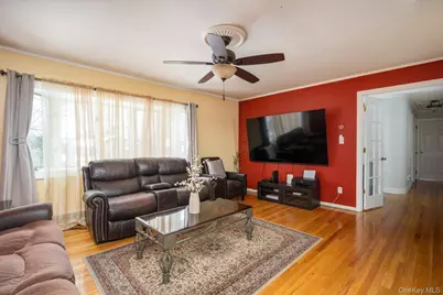 49 Laurel Street, Northport, NY 11768 - Photo 5