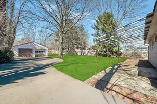 1456 Locust Ave, Bohemia, NY 11716 - Photo 5