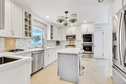 288 Leroy Avenue, Cedarhurst, NY 11516 - Photo 9