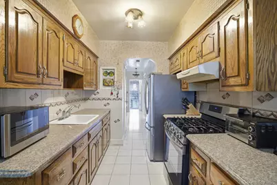 2530 Bronxwood Avenue, Bronx, NY 10469 - Photo 13