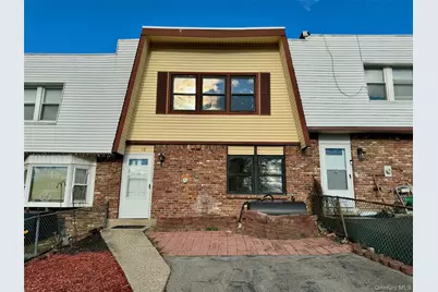 10 Chaucer Court, Middletown, NY 10941 - Photo 1