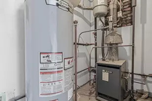 401 Dover St, Westbury, NY 11590 - Photo 31