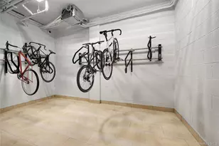 28-15 35th St, Astoria, NY 11103 - Photo 7