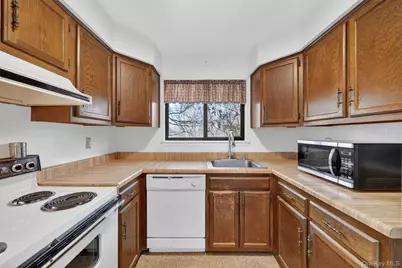 9 Briarcliff Drive S #16, Ossining, NY 10562 - Photo 15