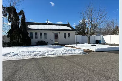 30 Jenkins Avenue, North Babylon, NY 11703 - Photo 3