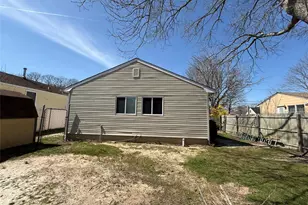 56 Brushwood Dr, Shirley, NY 11967 - Photo 17