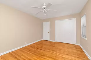 67-50 197th St, Fresh Meadows, NY 11365 - Photo 15