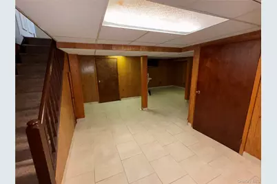 254-28 Walden Avenue, Great Neck, NY 11020 - Photo 13