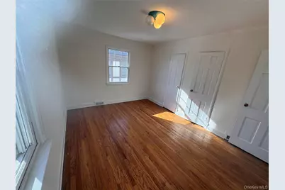 254-28 Walden Avenue, Great Neck, NY 11020 - Photo 23