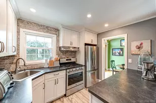 4 Hollyberry Rd, Plainview, NY 11803 - Photo 7