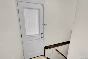 1066 America Ave, West Babylon, NY 11704 - Photo 11