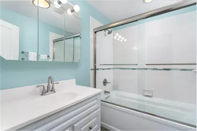 68 Washington Avenue, Patchogue, NY 11772 - Photo 17