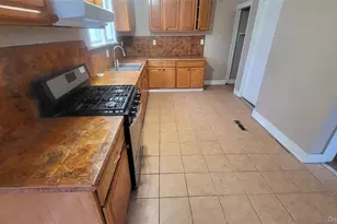 62 Catharine St, Poughkeepsie, NY 12601 - Photo 3