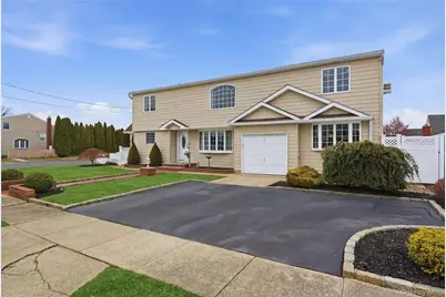 450 Ocean Avenue, Massapequa Park, NY 11762 - Photo 3