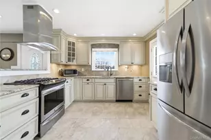 450 Ocean Ave, Massapequa Park, NY 11762 - Photo 13