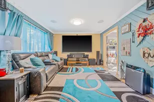 32 Pinetree Dr, Shirley, NY 11967 - Photo 5