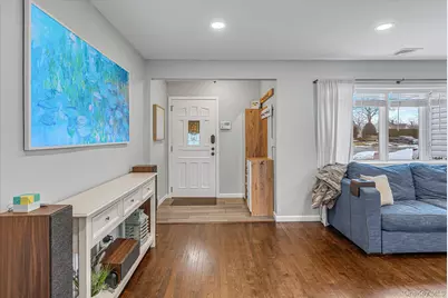 10 Peachtree Lane, Huntington Station, NY 11746 - Photo 5