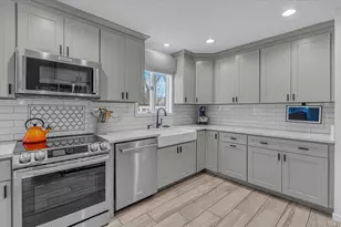 10 Peachtree Ln, Huntington Station, NY 11746 - Photo 11