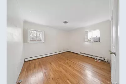 14 Jeffrey Lane, Great Neck, NY 11020 - Photo 11