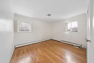 14 Jeffrey Ln, Great Neck, NY 11020 - Photo 11