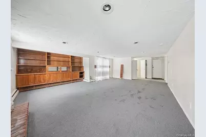 14 Jeffrey Lane, Great Neck, NY 11020 - Photo 13