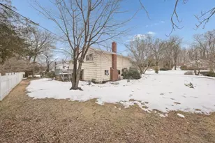 14 Jeffrey Ln, Great Neck, NY 11020 - Photo 17