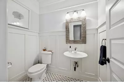 65 Watchogue Avenue, East Moriches, NY 11940 - Photo 15